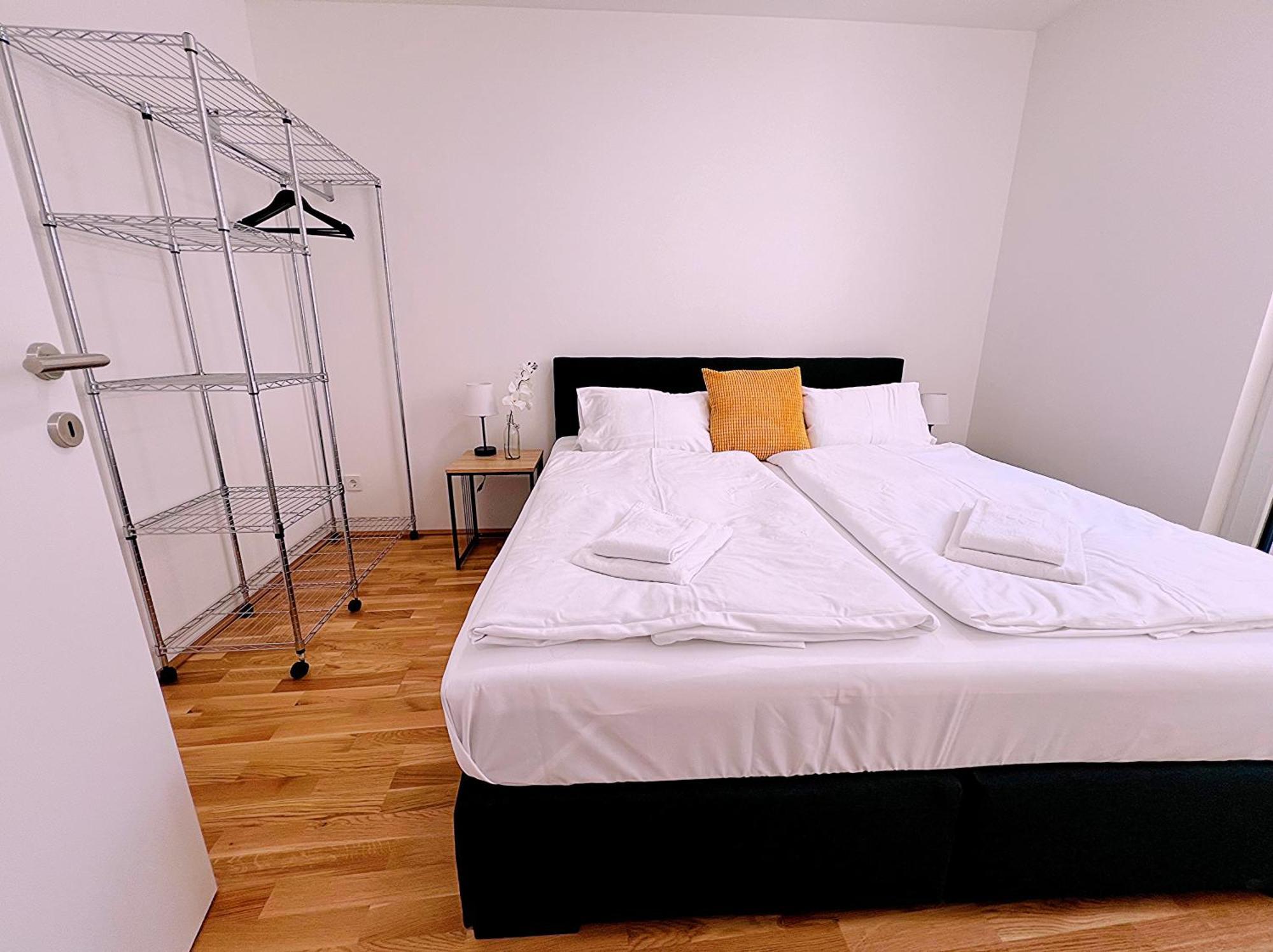 Modern, New, Next To Metro - Gg13 Apartments Viena Exterior foto