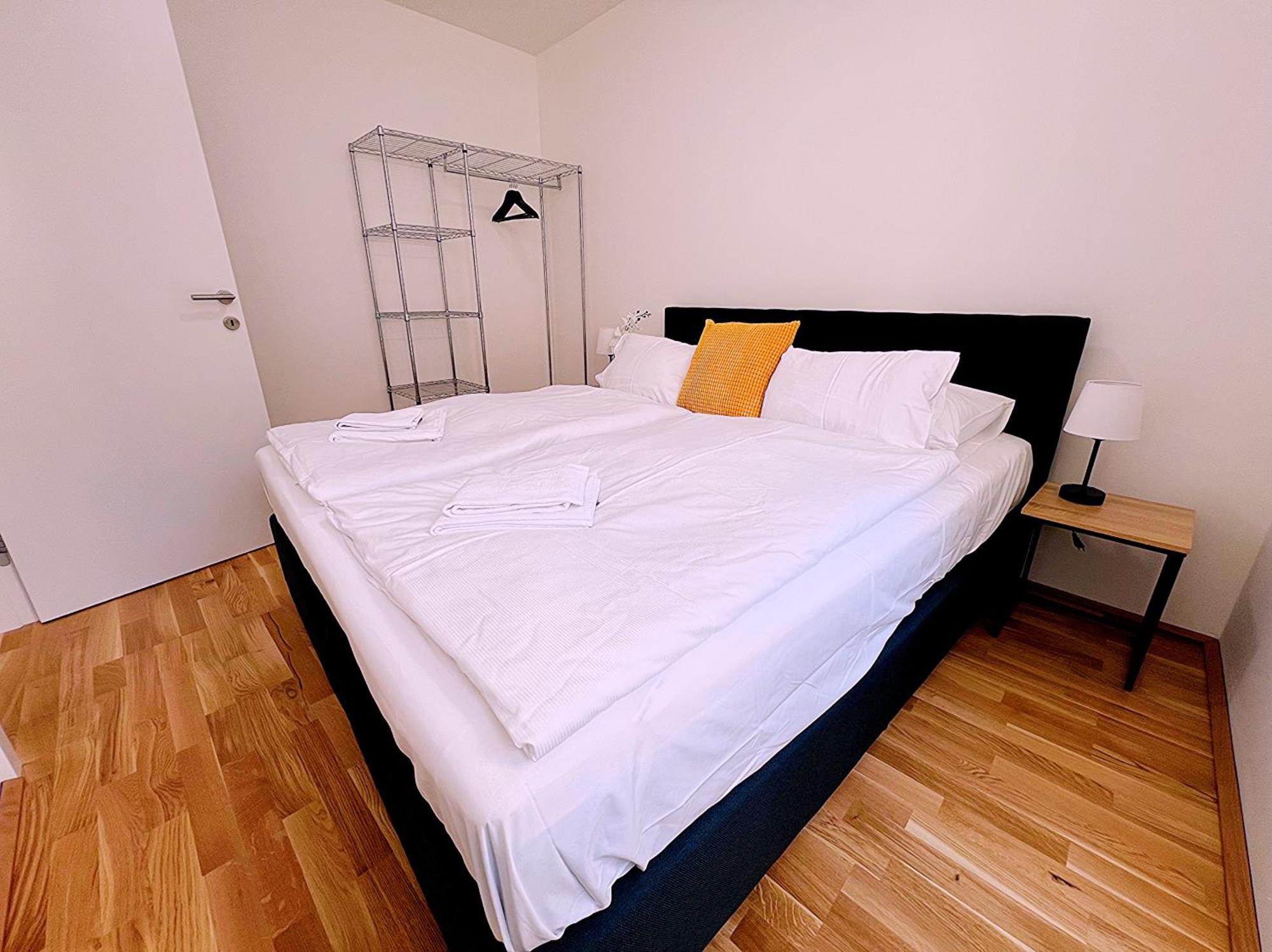Modern, New, Next To Metro - Gg13 Apartments Viena Exterior foto