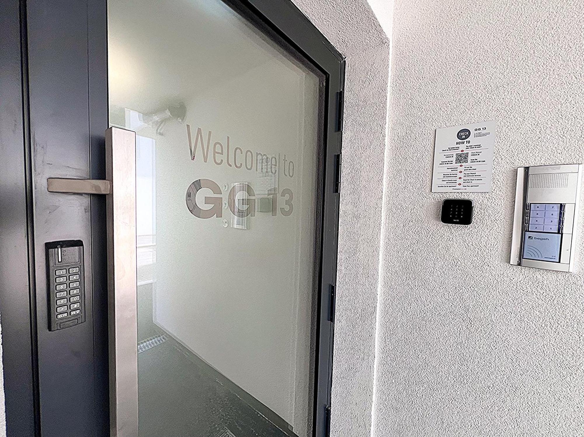 Modern, New, Next To Metro - Gg13 Apartments Viena Exterior foto